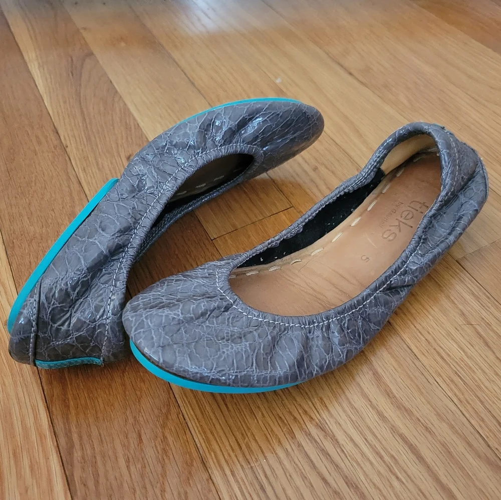 Tieks Slate Gray Croc ballet flats, size 5